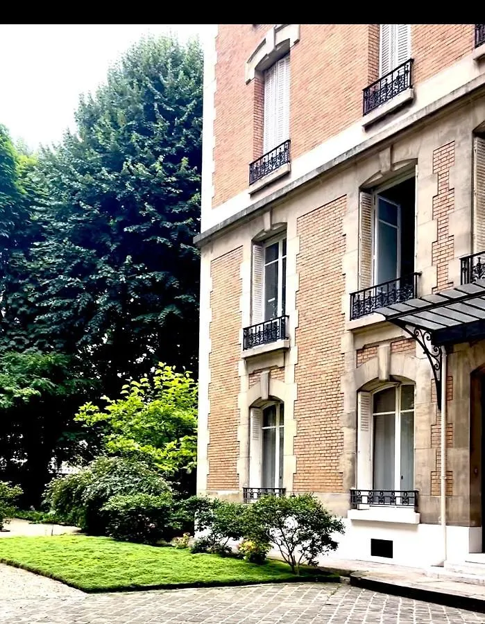 Apartment Dream Dwell Paris-Haussmannien Appartment In The 7Th Paris 400M To Eiffel Tower