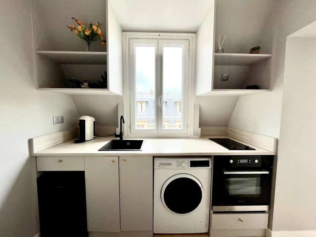 Apartment Dream Dwell Paris-Haussmannien Appartment In The 7Th Paris 400M To Eiffel Tower France